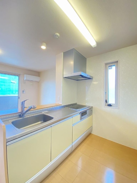 キッチン　同物件別室のイメージ画像となります