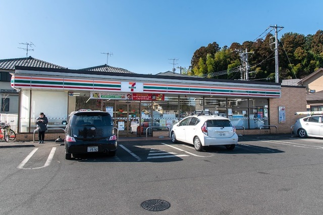 コンビニ　セブンイレブン青梅長淵1丁目店（コンビニ）まで328m