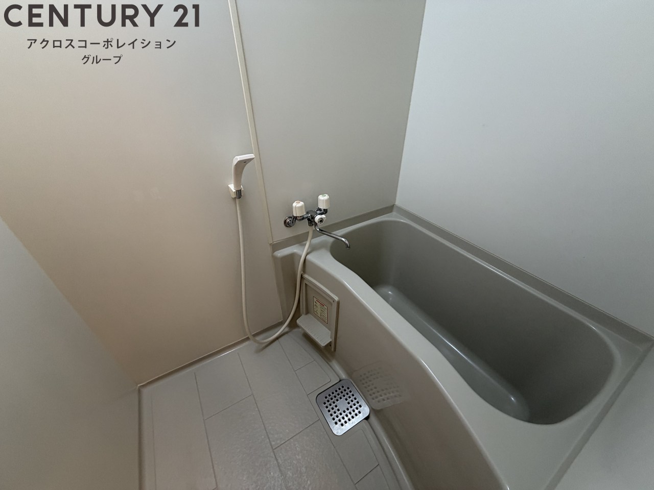 洗面設備　洗髪洗面化粧台付き！