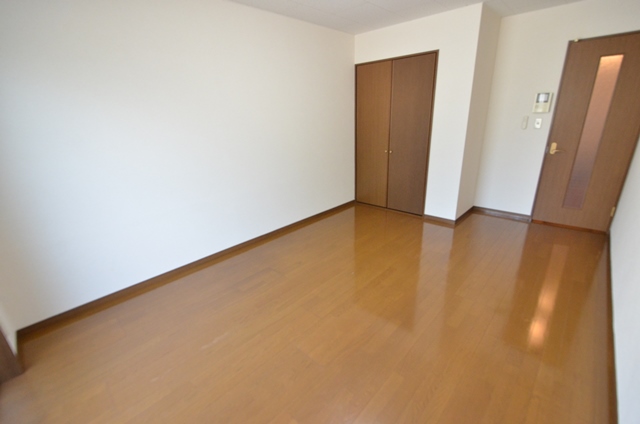 居室・リビング　エアコン付きで初期費用を抑えられます！