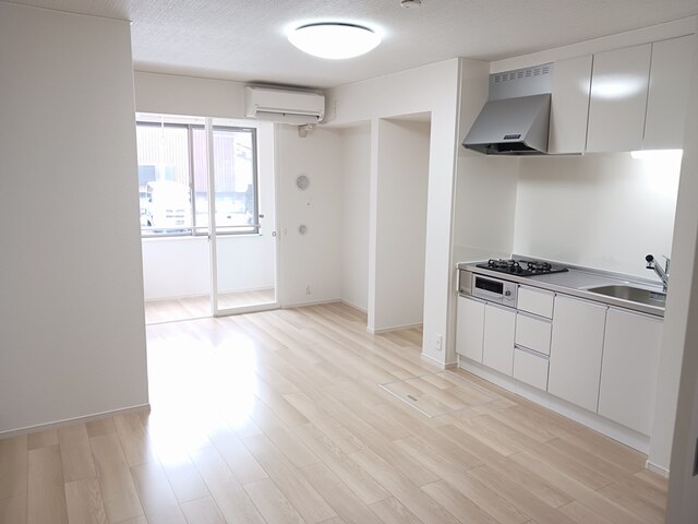 居室・リビング　リビングは１０．８帖です◎