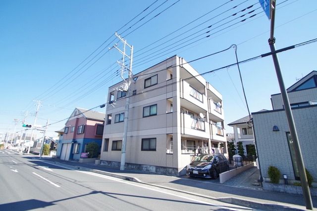 建物外観　★日当たり良好の明るい立地★