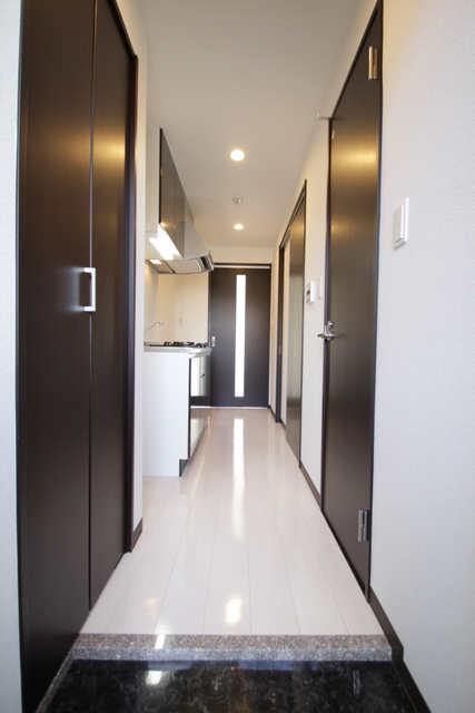 玄関　※同号室の別階のお写真です