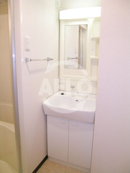 洗面設備　ブランクレール谷町　独立洗面台