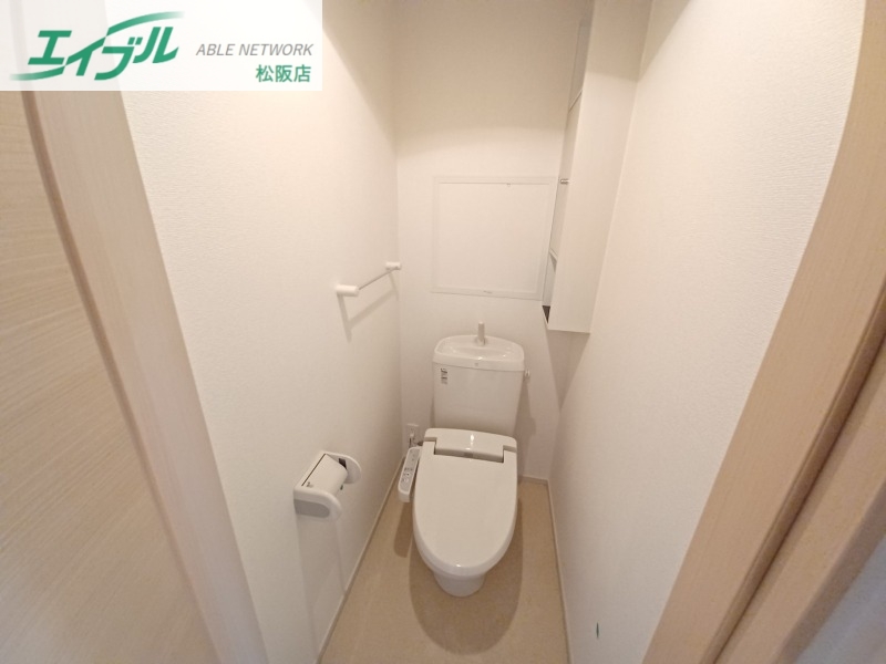 トイレ　反転タイプ参考写真