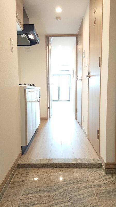 玄関　「玄関から」