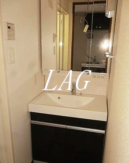 洗面設備　洗面台です。