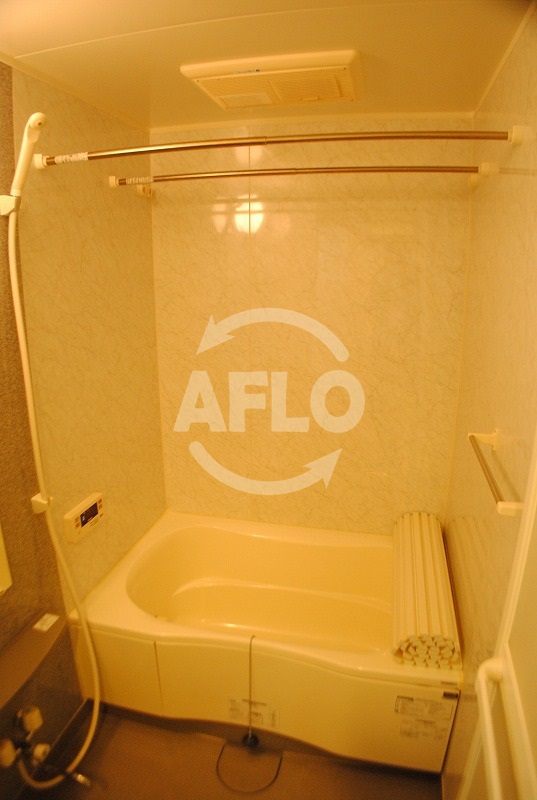 バス・シャワールーム　ルナコート江戸堀　バスルーム