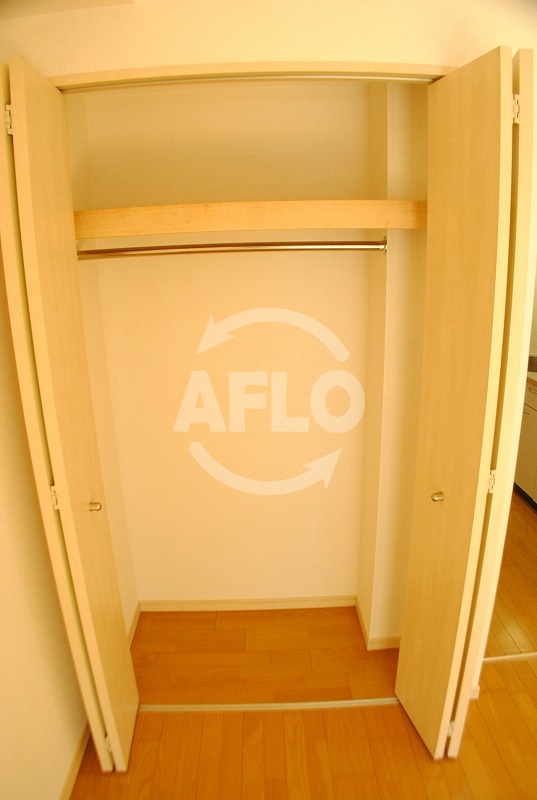 収納　ルナコート江戸堀　クローゼット