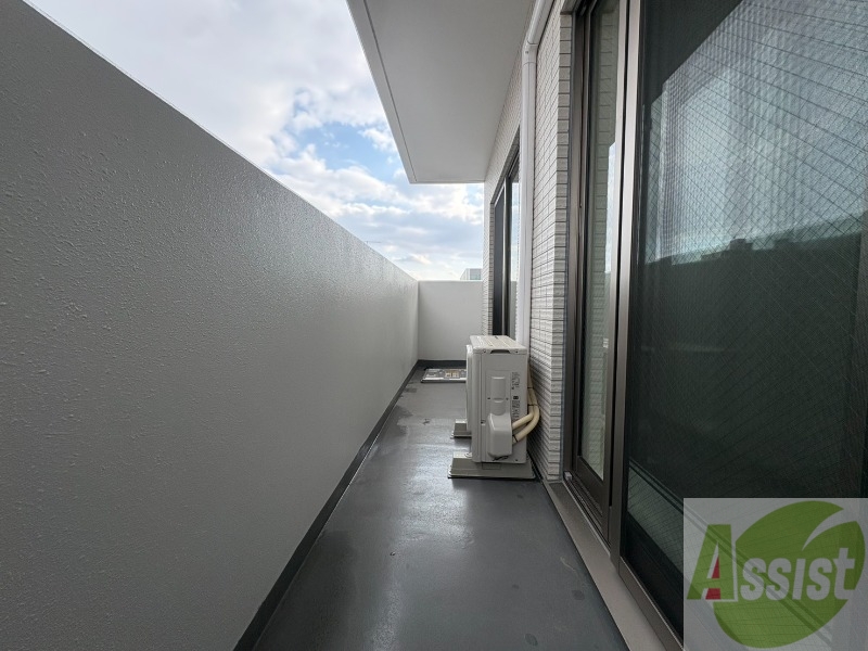 バルコニー　バルコニーです。洗濯物を干したり一息ついたりできますね！