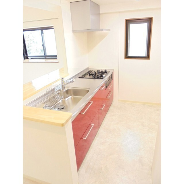 キッチン　システムキッチン・３口ガスコンロ