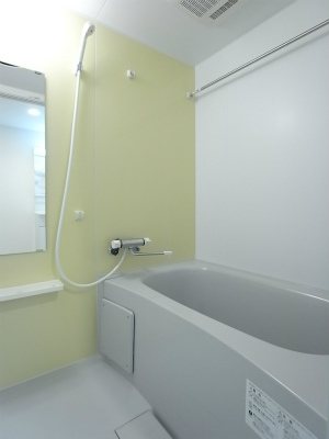 バス・シャワールーム　追い焚き機能付きのお風呂です。