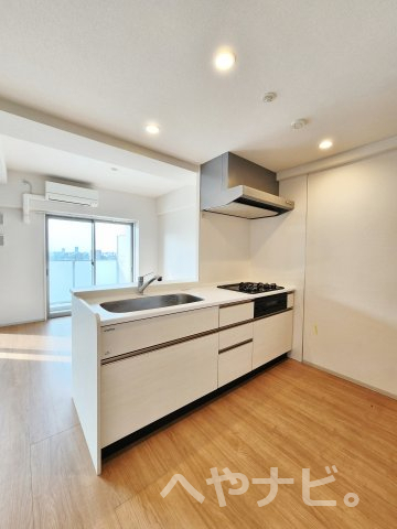 キッチン　★3口コンロのシステムキッチン