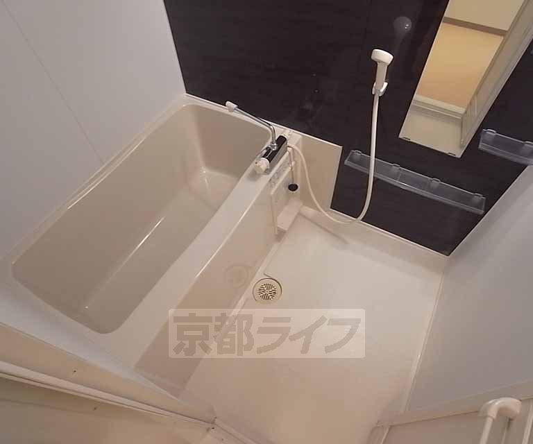 バス・シャワールーム　高級感のあるお風呂です。