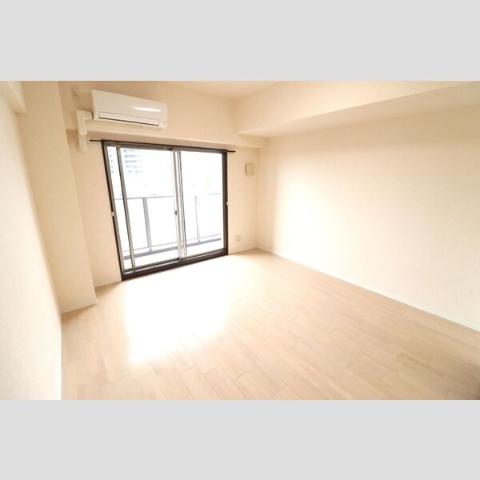 居室・リビング　室内