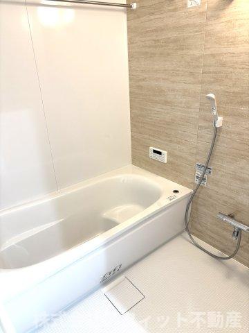 バス・シャワールーム　追い焚き機能付き