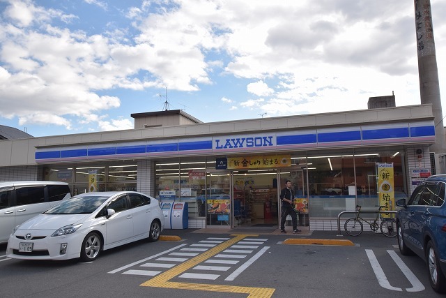 コンビニ　ローソン　長池町店（コンビニ）まで638m