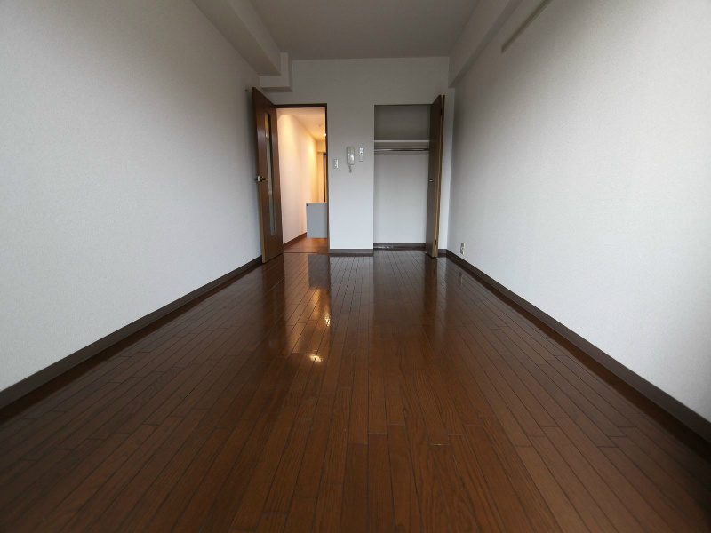 居室・リビング　洋室8帖　クローゼット（収納充実してます）