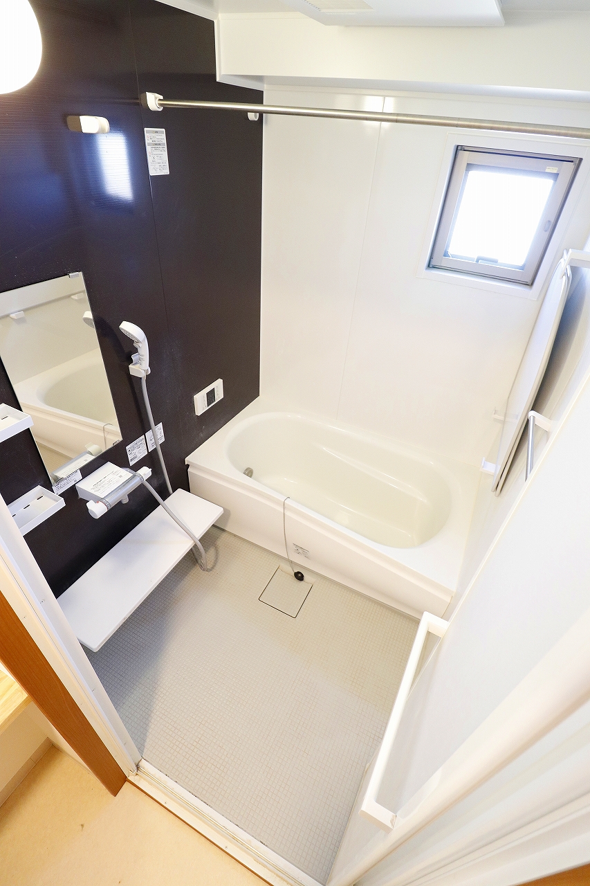 バス・シャワールーム　※同建物別部屋内装写真