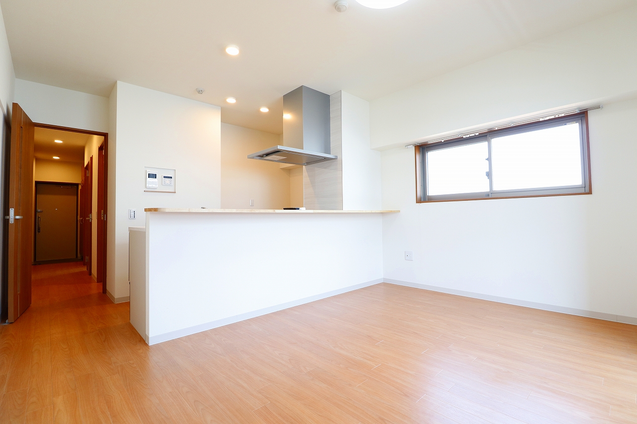 居室・リビング　※同建物別部屋内装写真