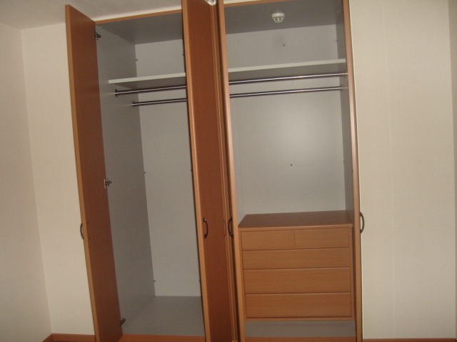 収納　洋室２収納