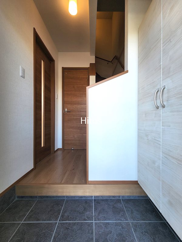 玄関　（イメージ）