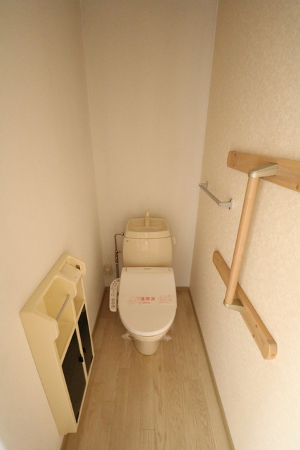 トイレ　☆衛生的な温水洗浄便座☆