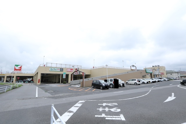 スーパー　ヨークベニマル御幸ヶ原店（スーパー）まで1200m