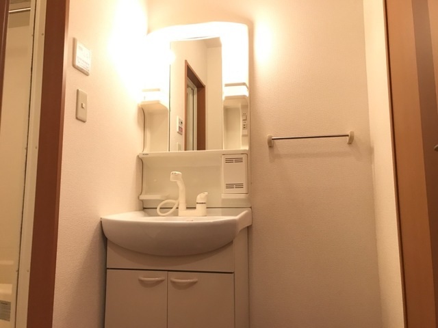 洗面設備　同型タイプ