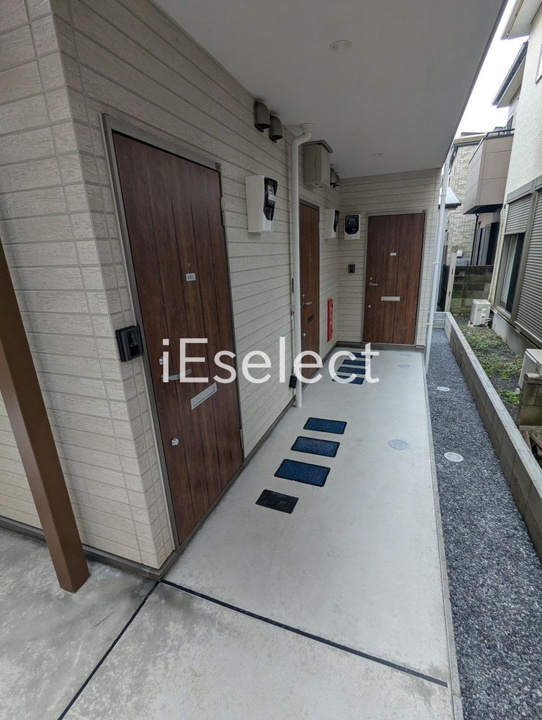 エントランス　こちらからお部屋へ！