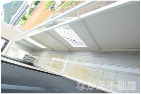 バルコニー　バルコニーからの眺めを楽しみながら食事をしませんか