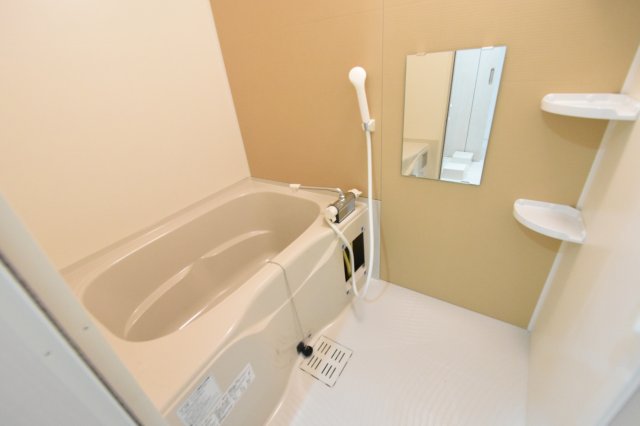バス・シャワールーム　浴室乾燥機付きで便利！