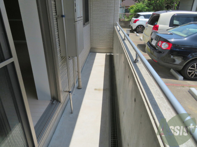 バルコニー　疲れた時はゆっくり湯船につかってみてはいかがでしょうか。