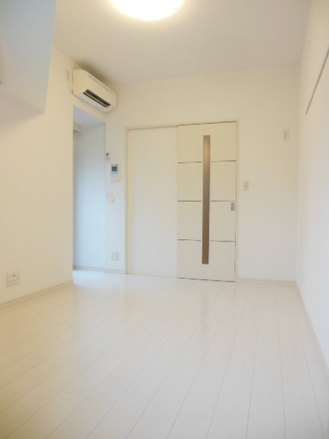 居室・リビング　約6.6帖・角部屋