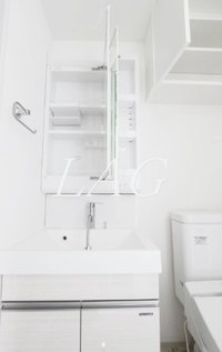 洗面設備　独立洗面台です。