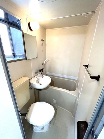 バス・シャワールーム　参考写真（同物件別部屋）