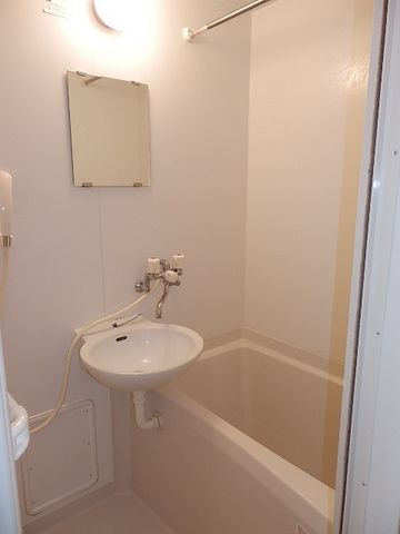 洗面設備　快適な浴室乾燥機付き