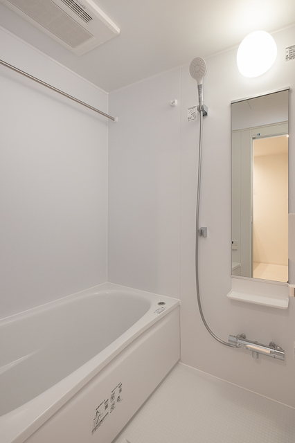 バス・シャワールーム　※写真は同タイプ住戸です。