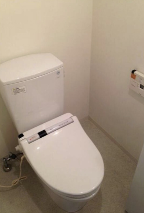 トイレ　※別部屋の参考写真です。