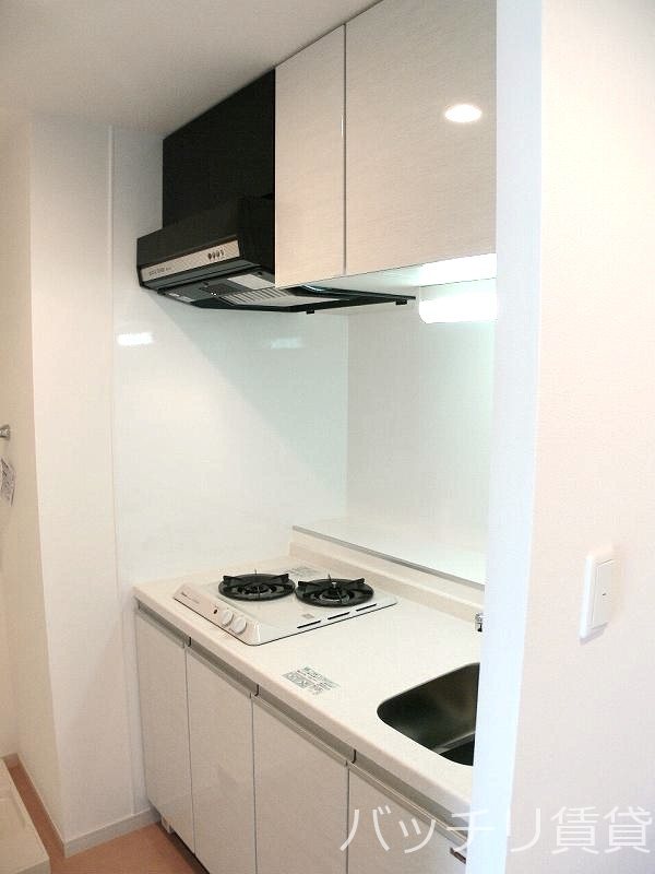 キッチン　別号室タイプの為、現状を優先いたします