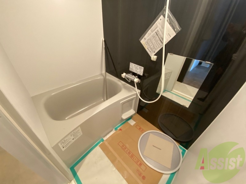 バス・シャワールーム　ユニットバスです。疲れを癒すのに欠かせませんね！