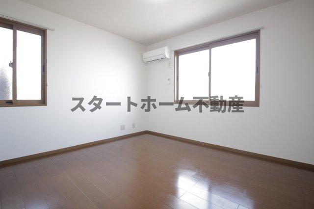 その他部屋・スペース　落ち着いて過ごせるお部屋なので、寝室にいかがでしょうか