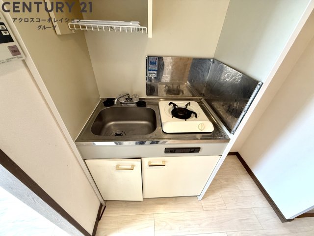 キッチン　壁付けキッチンでスペースを最大限有効活用できます！