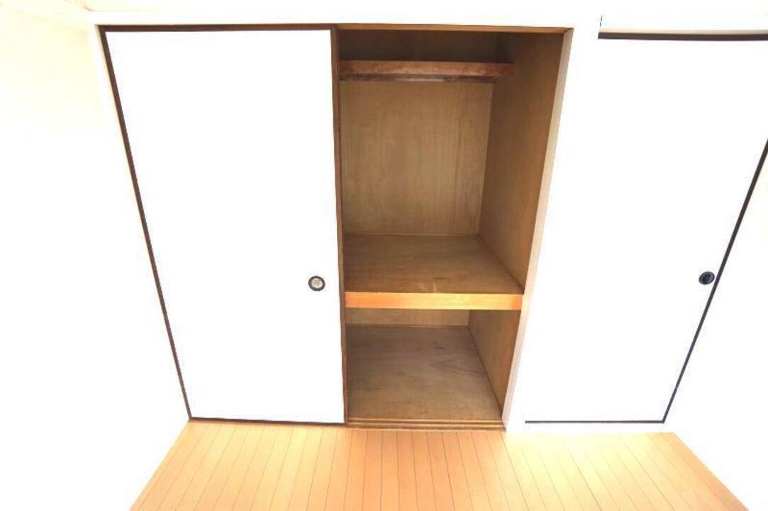 収納　クローゼット