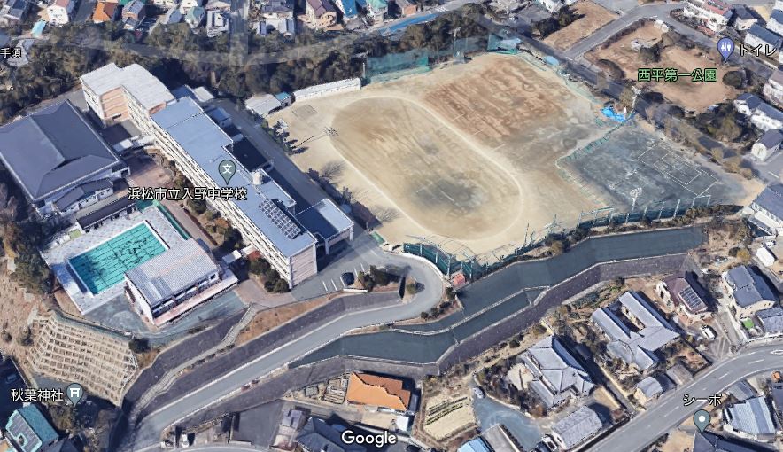 中学校　浜松市立入野中学校（中学校）まで782m