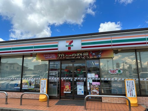 コンビニ　セブンイレブン 豊橋二川南店（コンビニ）まで624m