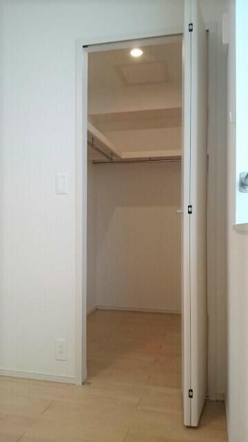 収納　写真は別の部屋のものです。