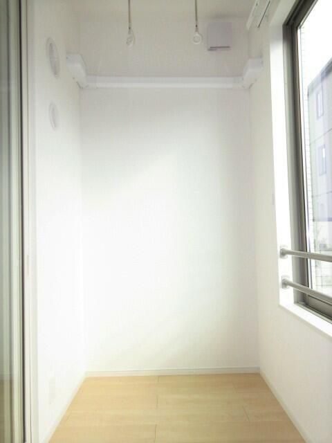 バルコニー　写真は別の部屋のものです。