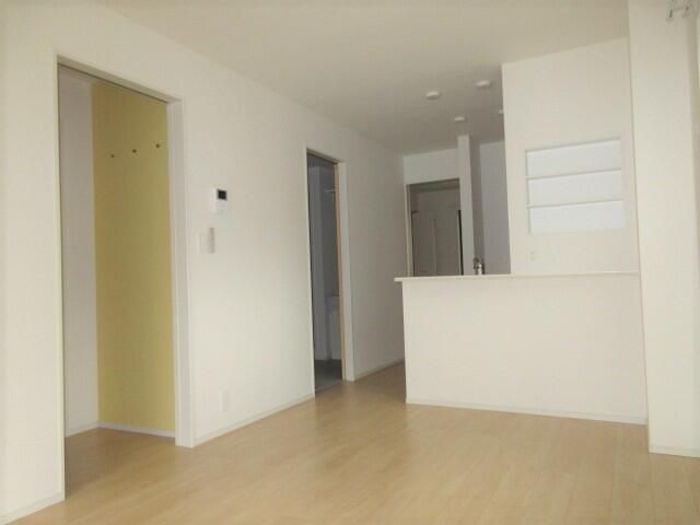 居室・リビング　写真は別の部屋のものです。