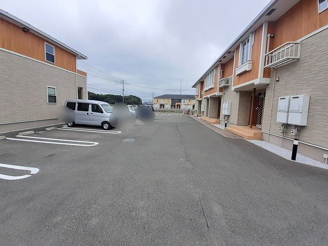 駐車場　駐車場完備です
